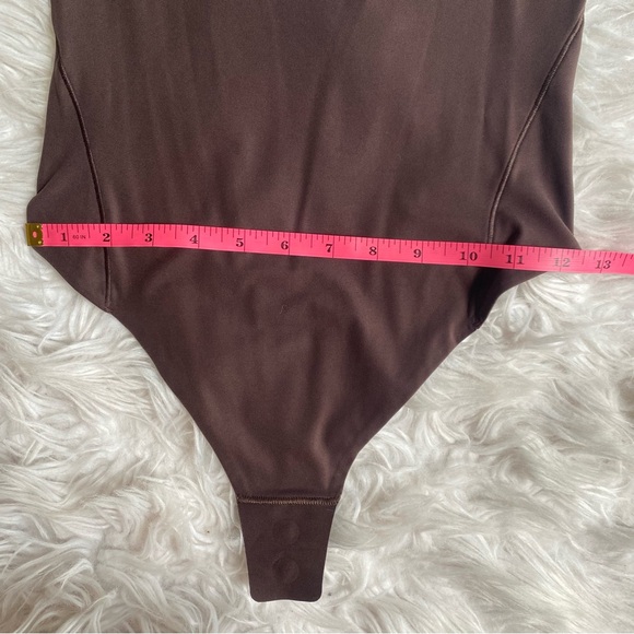 Lululemon Wundermost Ultra-Soft Nulu Square-Neck Sleeveless Bodysuit XS - Picture 4 of 9